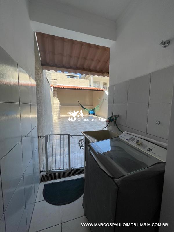 SOBRADO NO MELHOR BAIRRO DA CIDADE!!