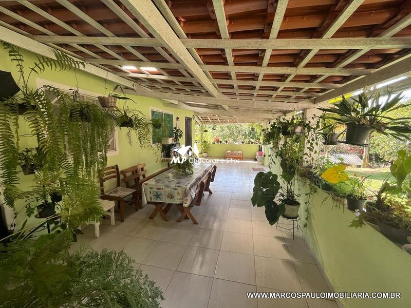 CHÁCARA ESPETACULAR PRÓXIMA A CIDADE