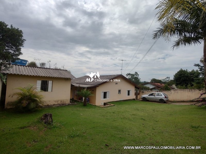 CHÁCARA MARAVILHOSA AO LADO DA CIDADE