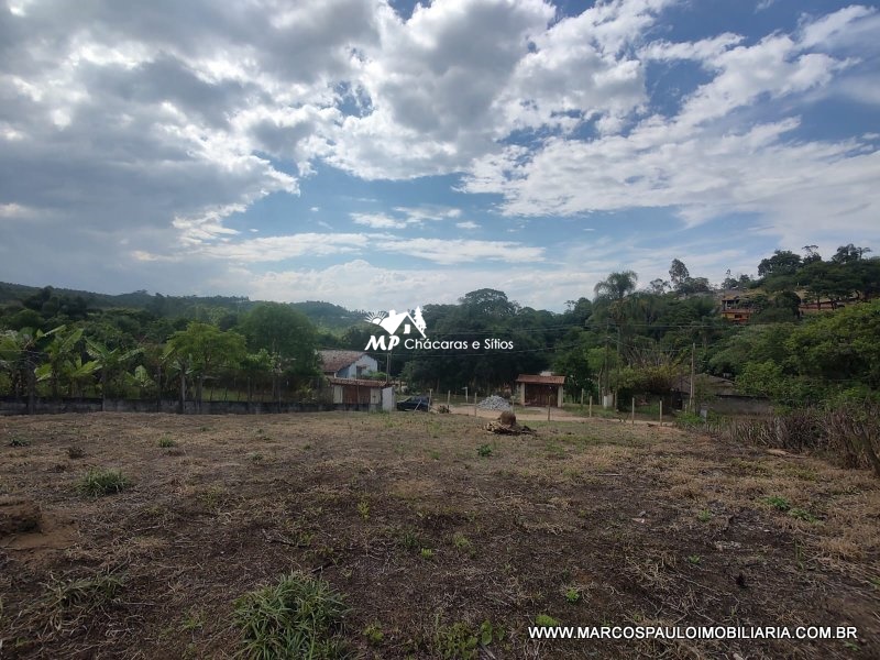 TERRENO PRÓXIMO A CIDADE!!