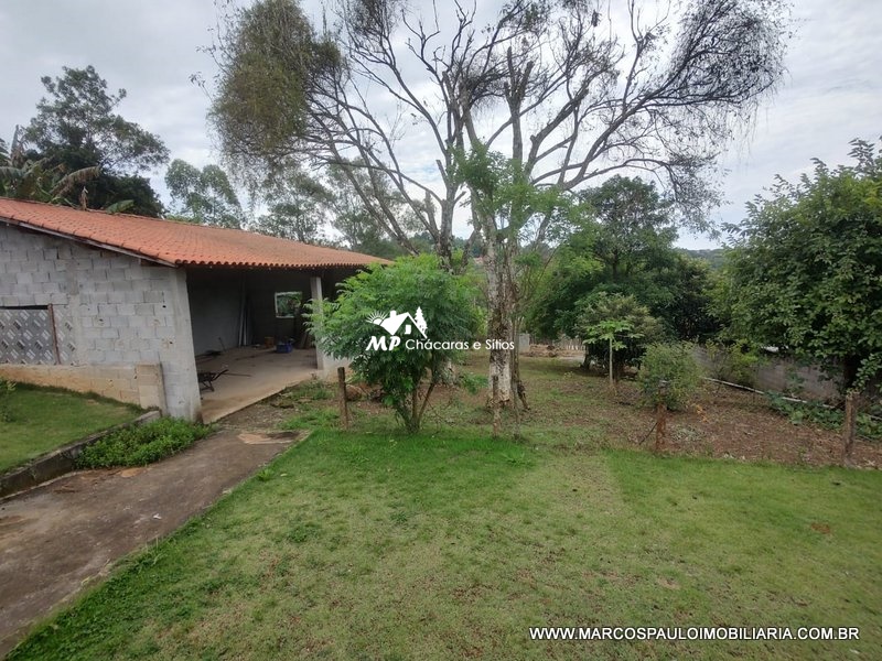 CHÁCARA MARAVILHOSA AO LADO DA CIDADE