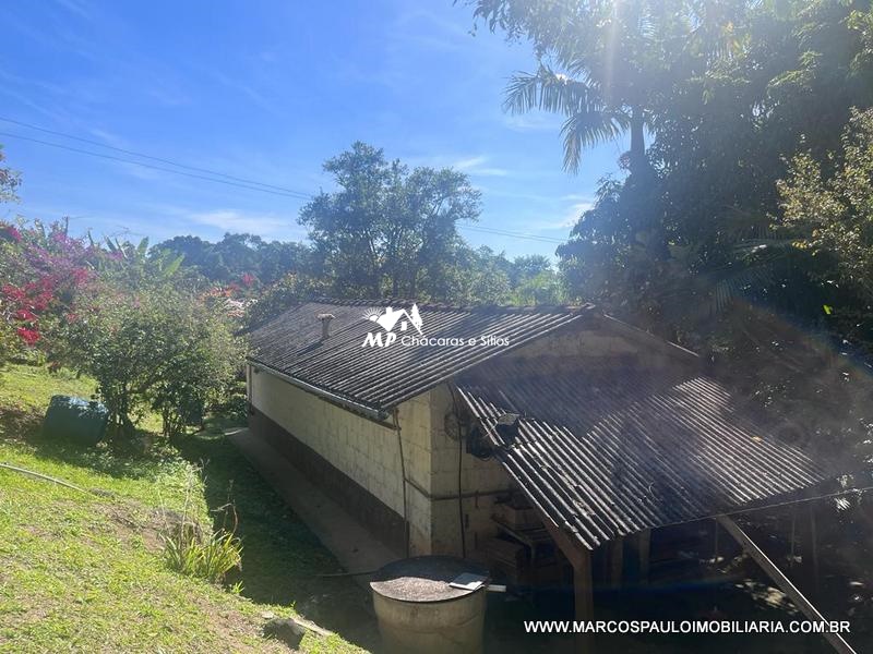 CHÁCARA ESPETACULAR PRÓXIMA A CIDADE