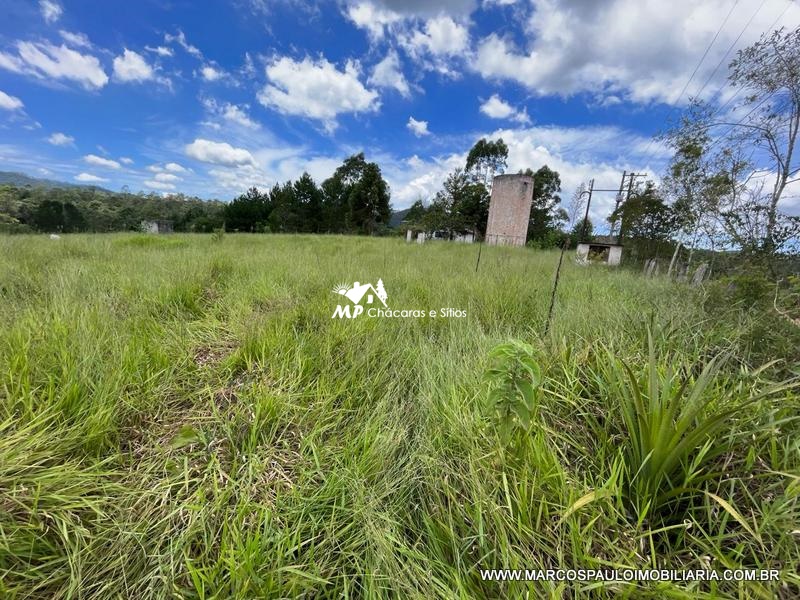 LINDA ÁREA COM 20.00 M² EM BIRITIBA MIRIM