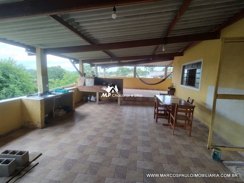 CHÁCARA MARAVILHOSA AO LADO DA CIDADE