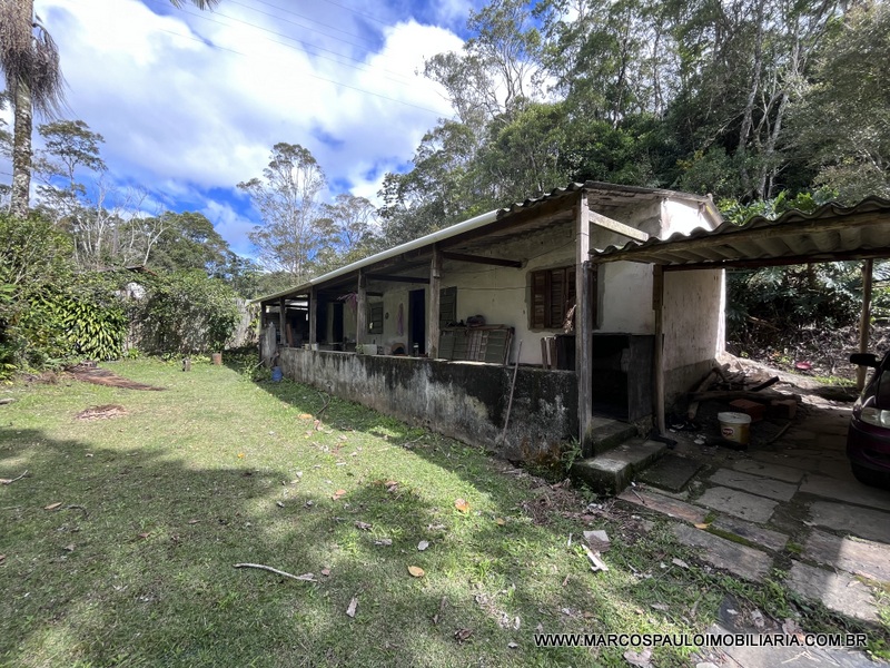 LINDO SÍTIO A MEIO A NATUREZA!!