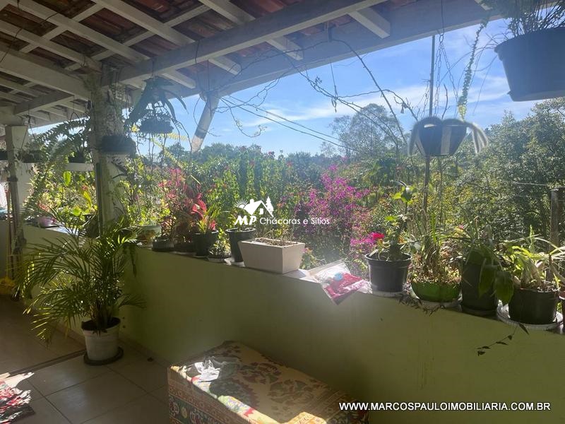 CHÁCARA ESPETACULAR PRÓXIMA A CIDADE