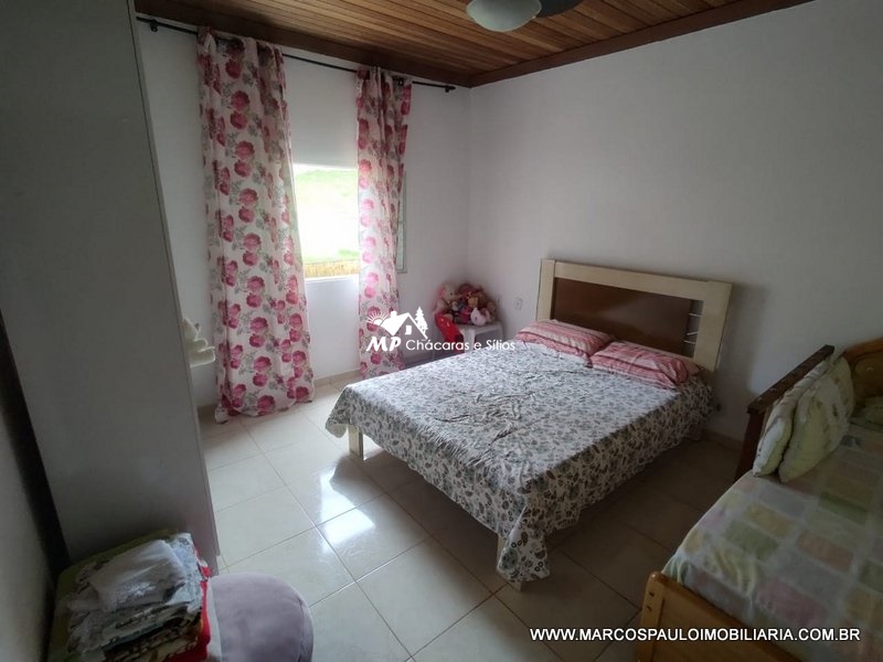 CHÁCARA MARAVILHOSA AO LADO DA CIDADE