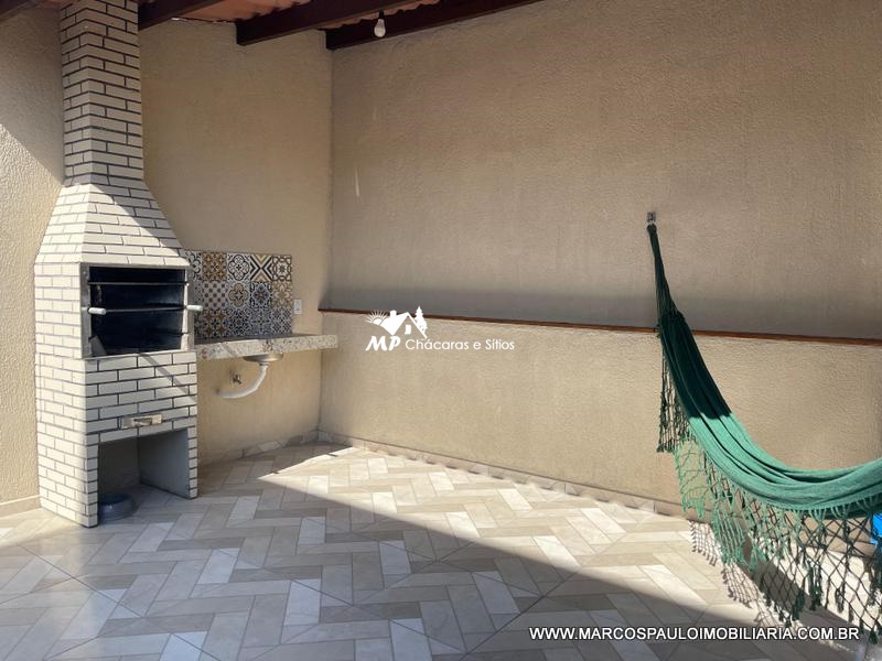 SOBRADO NO MELHOR BAIRRO DA CIDADE!!