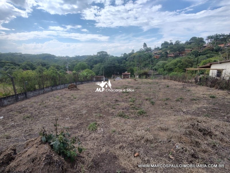 TERRENO PRÓXIMO A CIDADE!!