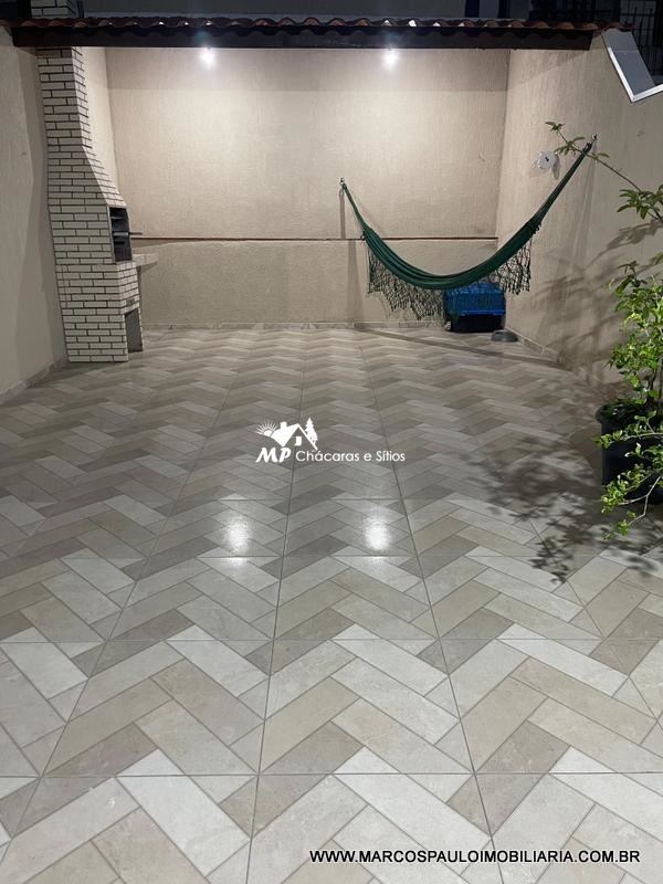 SOBRADO NO MELHOR BAIRRO DA CIDADE!!