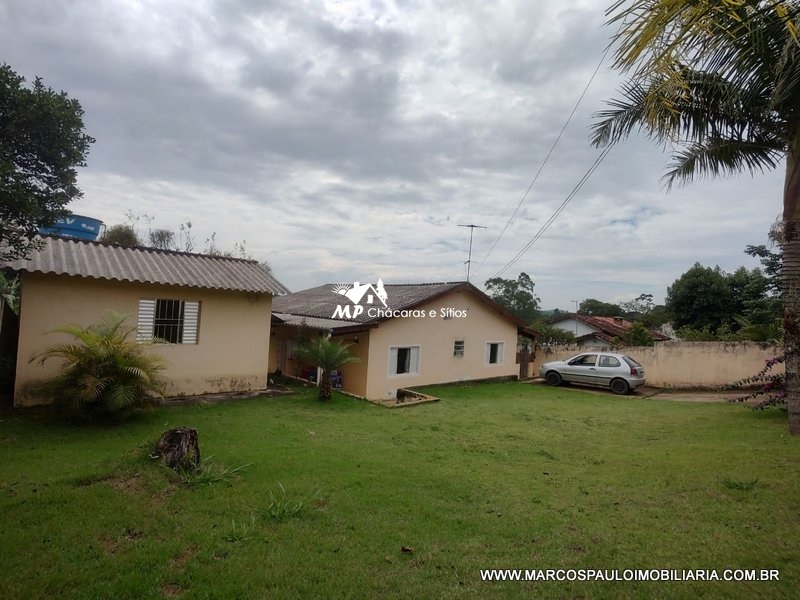 CHÁCARA MARAVILHOSA AO LADO DA CIDADE