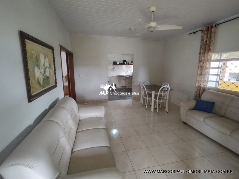 CHÁCARA MARAVILHOSA AO LADO DA CIDADE