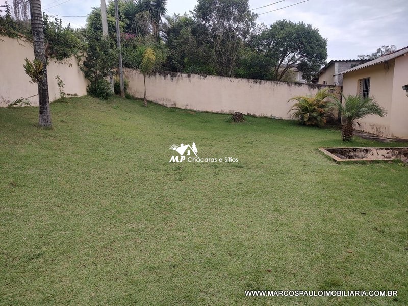 CHÁCARA MARAVILHOSA AO LADO DA CIDADE