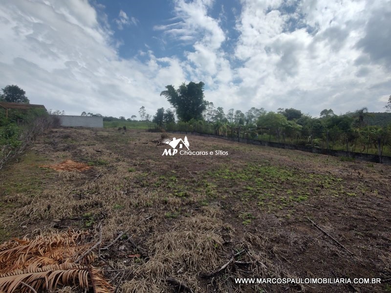 TERRENO PRÓXIMO A CIDADE!!