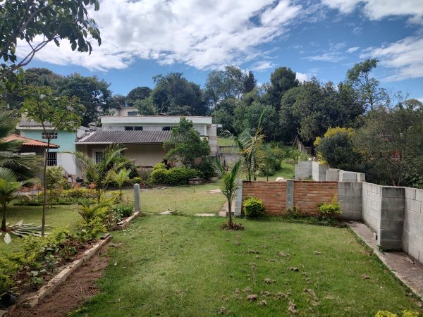 EXCELENTE CHÁCARA DE FÁCIL ACESSO