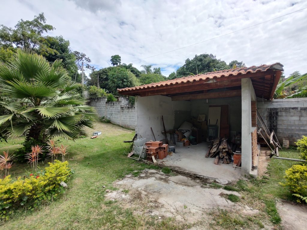 EXCELENTE CHÁCARA DE FÁCIL ACESSO