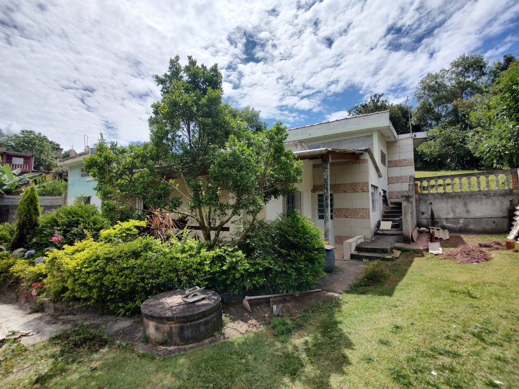 EXCELENTE CHÁCARA DE FÁCIL ACESSO