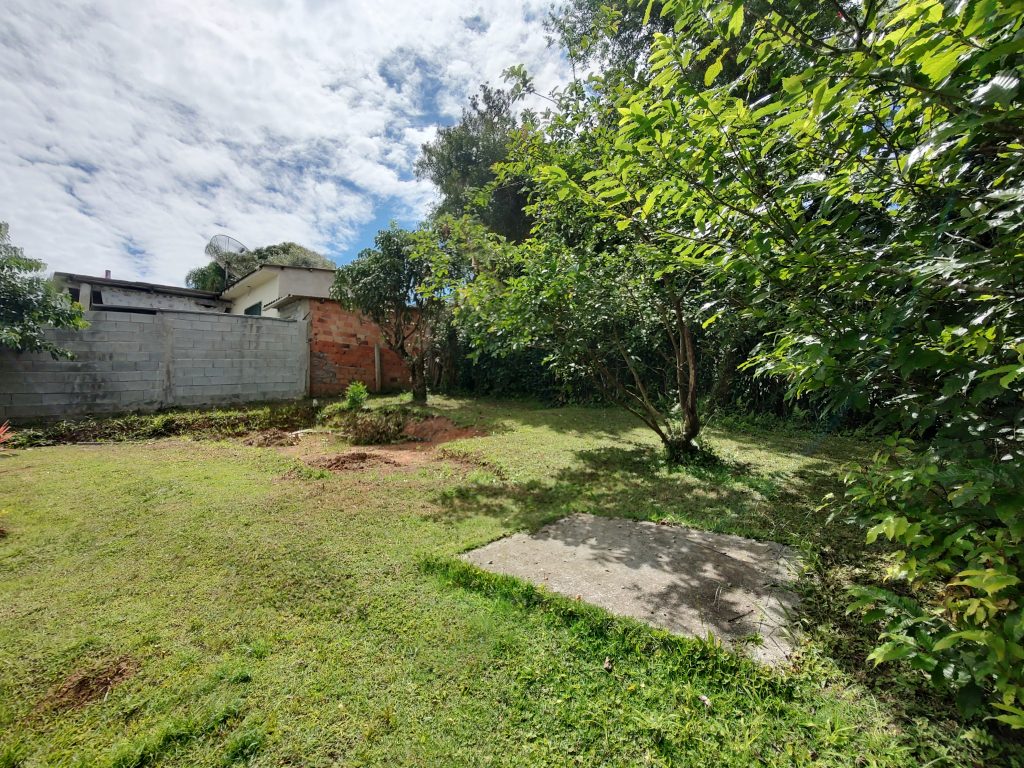 EXCELENTE CHÁCARA DE FÁCIL ACESSO