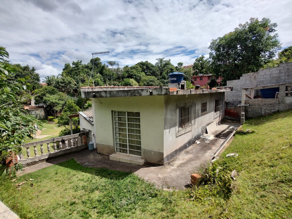 EXCELENTE CHÁCARA DE FÁCIL ACESSO