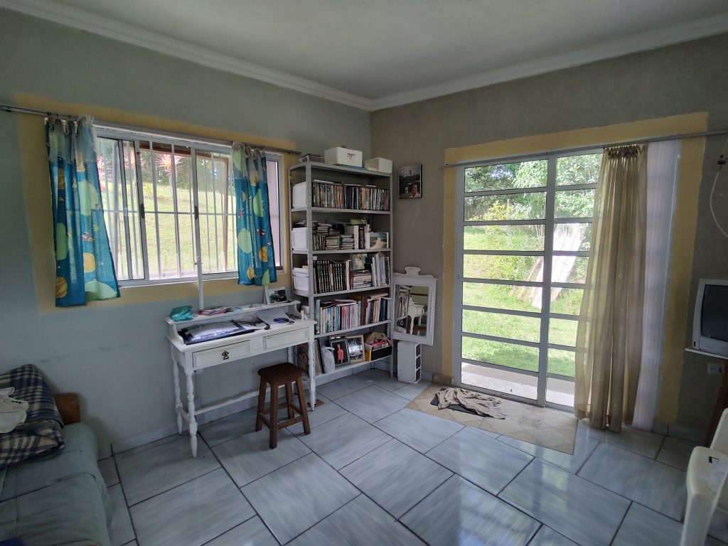 EXCELENTE CHÁCARA DE FÁCIL ACESSO