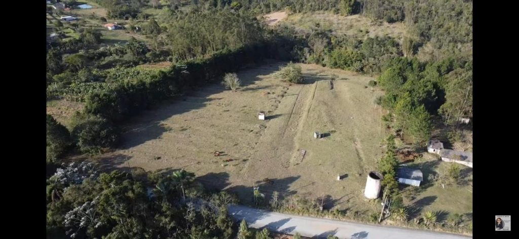 LINDA ÁREA COM 20.00 M² EM BIRITIBA MIRIM