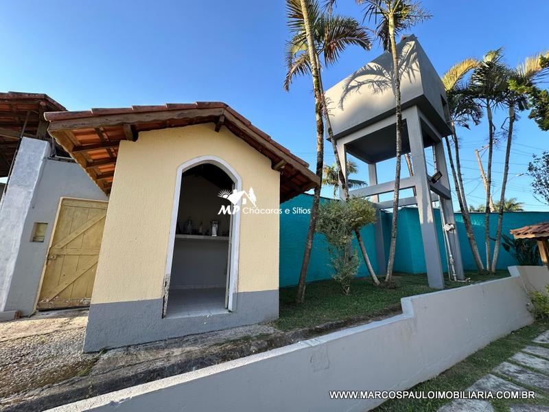 CHÁCARA CINEMATOGRÁFICA COM VISTA PANORÂMICA DA REGIÃO PÉ NO ASFALTO E PRÓXIMA DA CIDADE!