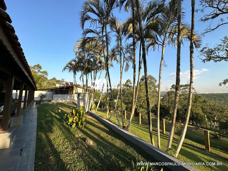 CHÁCARA CINEMATOGRÁFICA COM VISTA PANORÂMICA DA REGIÃO PÉ NO ASFALTO E PRÓXIMA DA CIDADE!