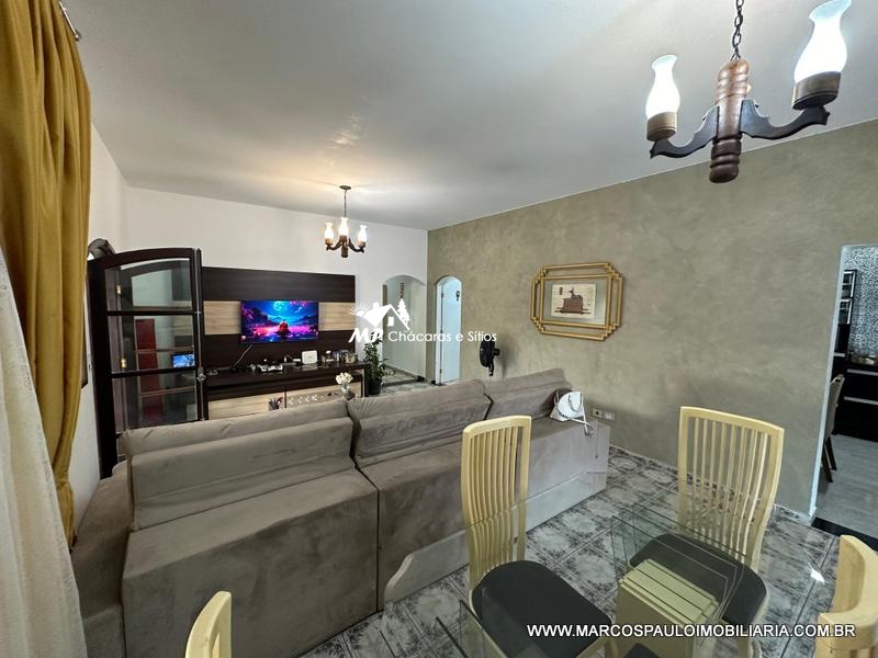 CHÁCARA CINEMATOGRÁFICA COM VISTA PANORÂMICA DA REGIÃO PÉ NO ASFALTO E PRÓXIMA DA CIDADE!