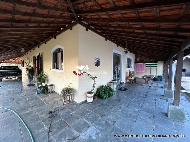 CHÁCARA CINEMATOGRÁFICA COM VISTA PANORÂMICA DA REGIÃO PÉ NO ASFALTO E PRÓXIMA DA CIDADE!