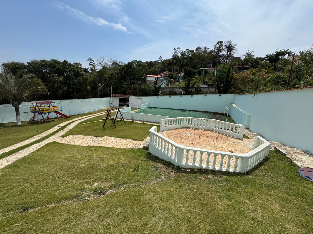 LINDA CHÁCARA EM  BIRITIBA MIRIM