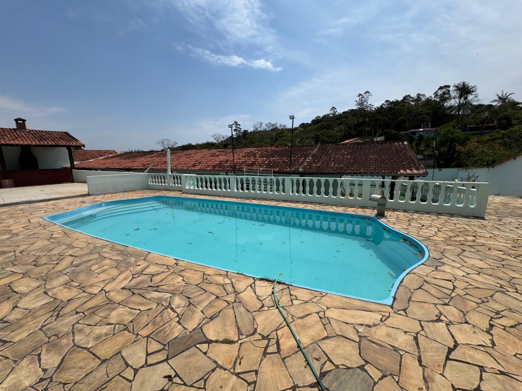 LINDA CHÁCARA EM  BIRITIBA MIRIM