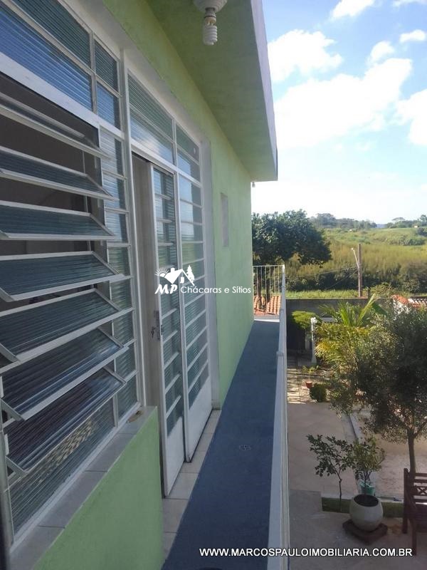 CASA COM COMÉRCIO EM BIRITIBA MIRIM