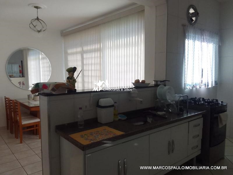 CASA COM COMÉRCIO EM BIRITIBA MIRIM