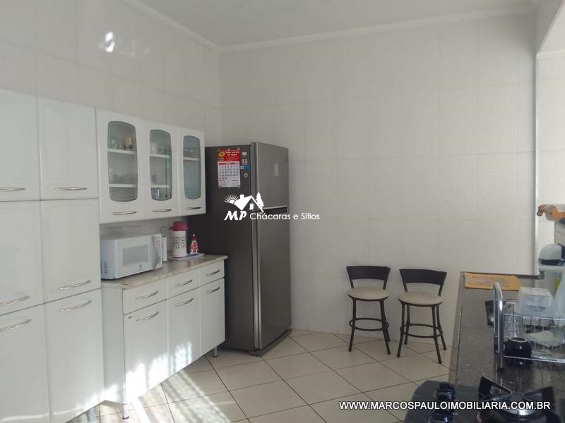 CASA COM COMÉRCIO EM BIRITIBA MIRIM