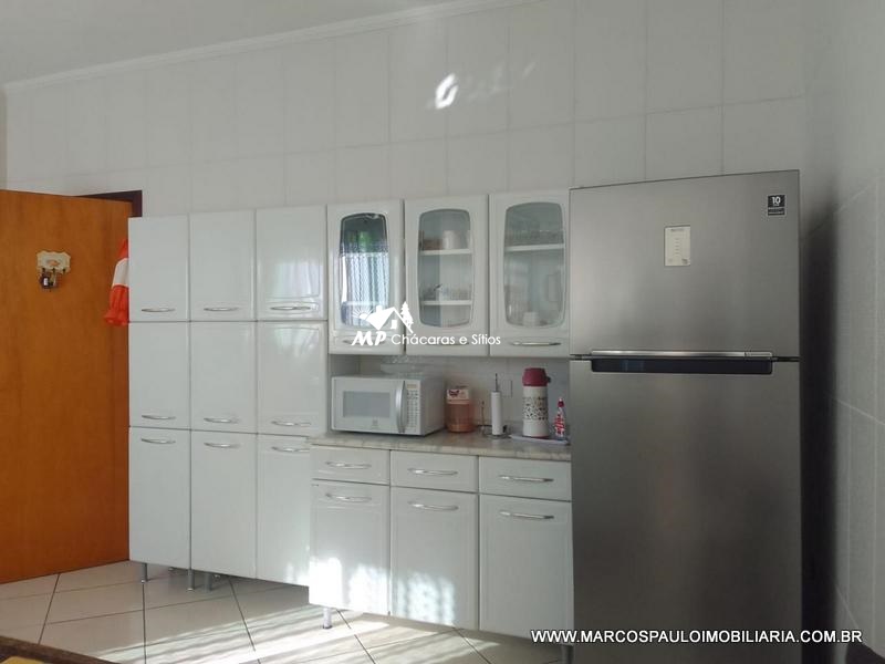 CASA COM COMÉRCIO EM BIRITIBA MIRIM