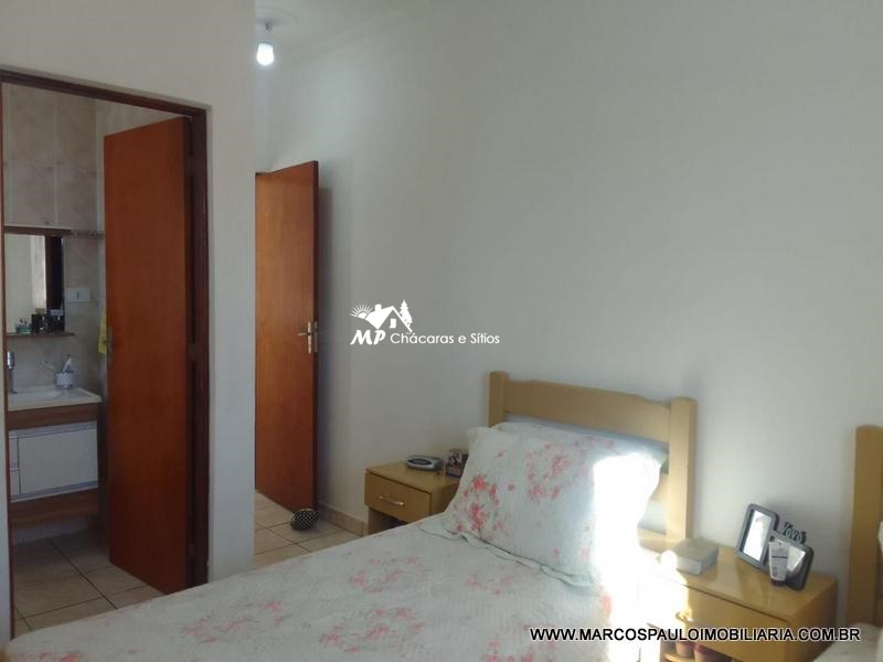 CASA COM COMÉRCIO EM BIRITIBA MIRIM