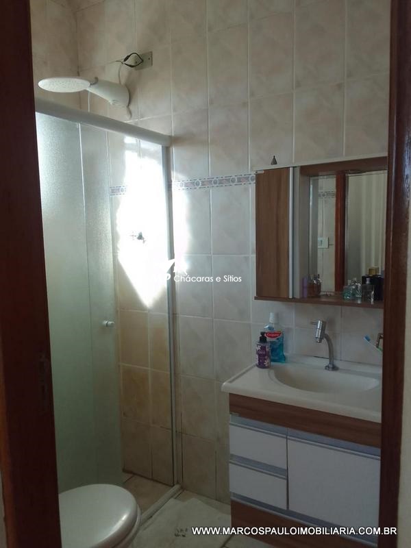 CASA COM COMÉRCIO EM BIRITIBA MIRIM