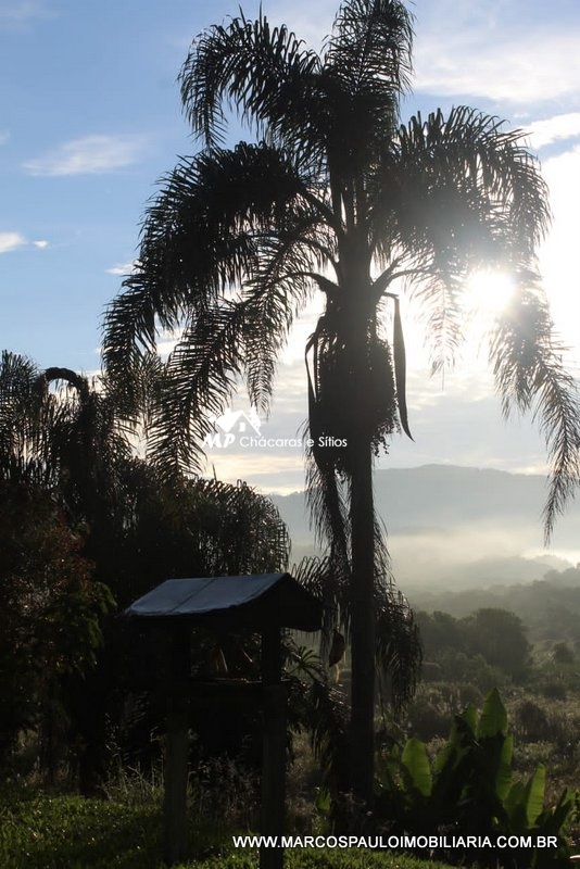 LINDA CHÁCARA EM BIRITIBA USSU
