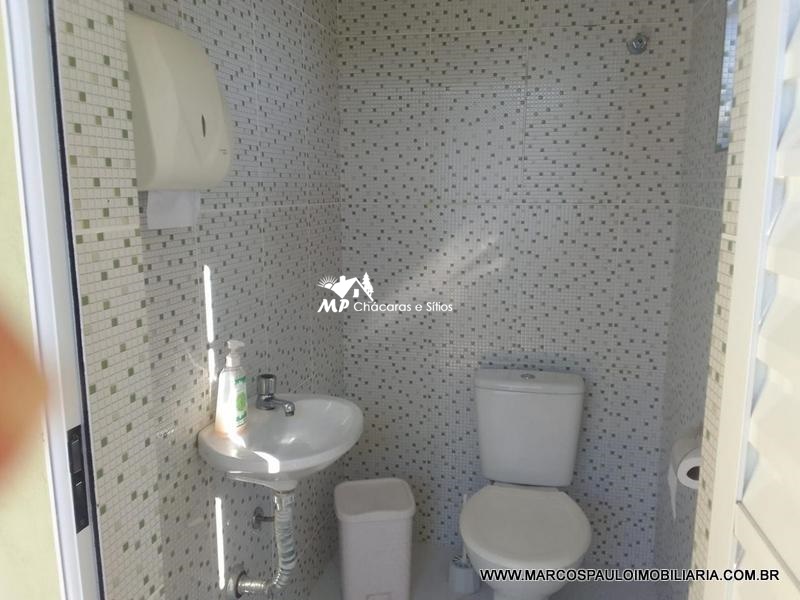 CASA COM COMÉRCIO EM BIRITIBA MIRIM