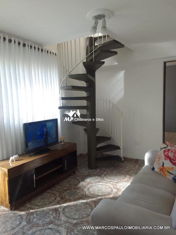 CASA COM COMÉRCIO EM BIRITIBA MIRIM