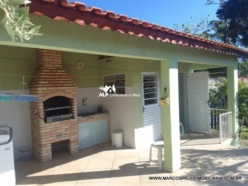 CASA COM COMÉRCIO EM BIRITIBA MIRIM