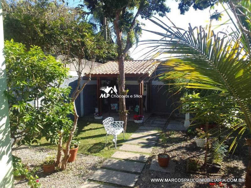 CASA COM COMÉRCIO EM BIRITIBA MIRIM