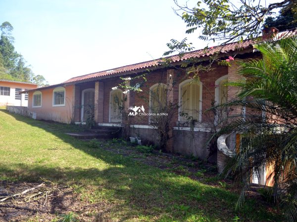 CHÁCARA COM 22.000 M² ESPETACULAR COM CASA GRANDE