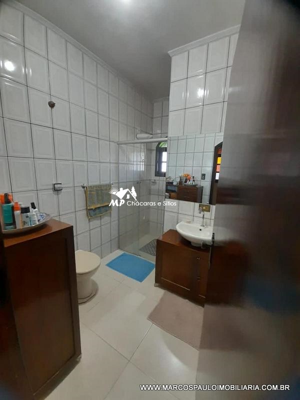 CHÁCARA EXCEPCIONAL COMPLETA!!