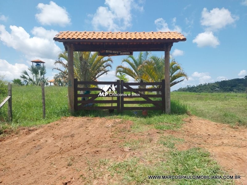 CHALÉ MARAVILHOSO PARA QUEM BUSCA TRANQUILIDADE