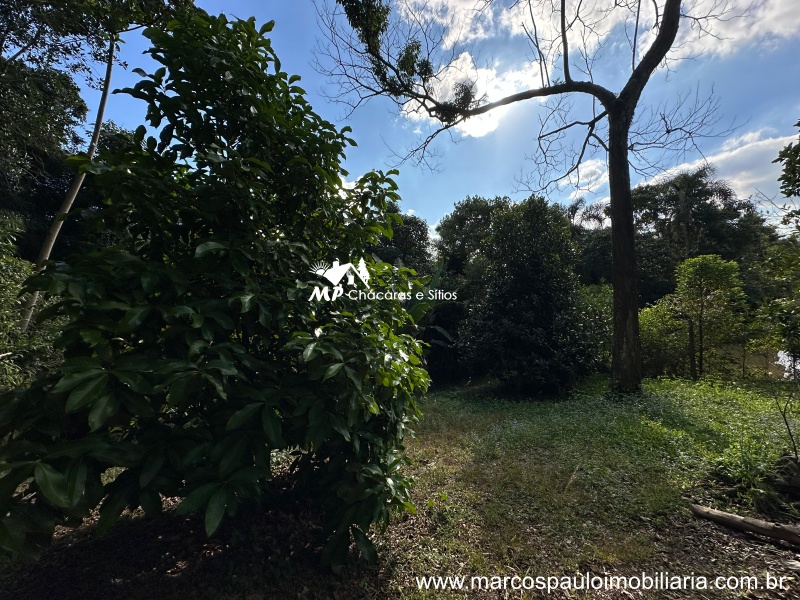 CHÁCARA COM 2 CASAS