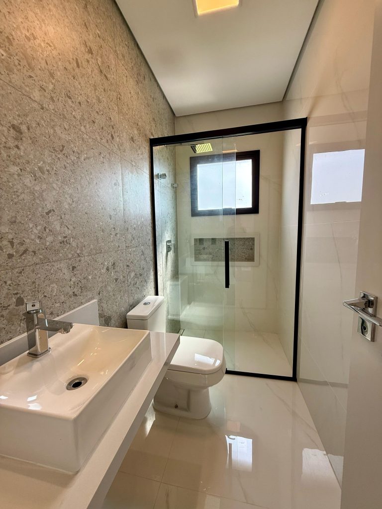 CASA MODERNA COM CONCEITO ABERTO – MOSAICO ESSENCE