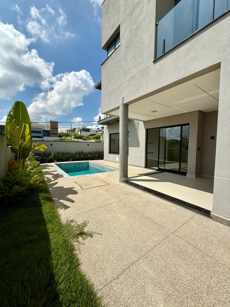 CASA MODERNA COM CONCEITO ABERTO – MOSAICO ESSENCE