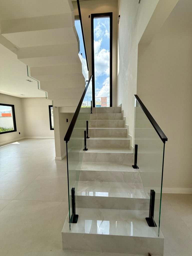 CASA MODERNA COM CONCEITO ABERTO – MOSAICO ESSENCE