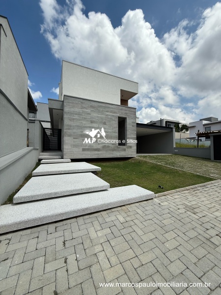 CASA MAGNÍFICA EM CONDOMÍNIO FECHADO – MOGI DAS CRUZES